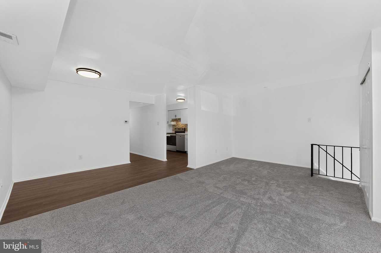 442 State St #B - Photo 4 of 16