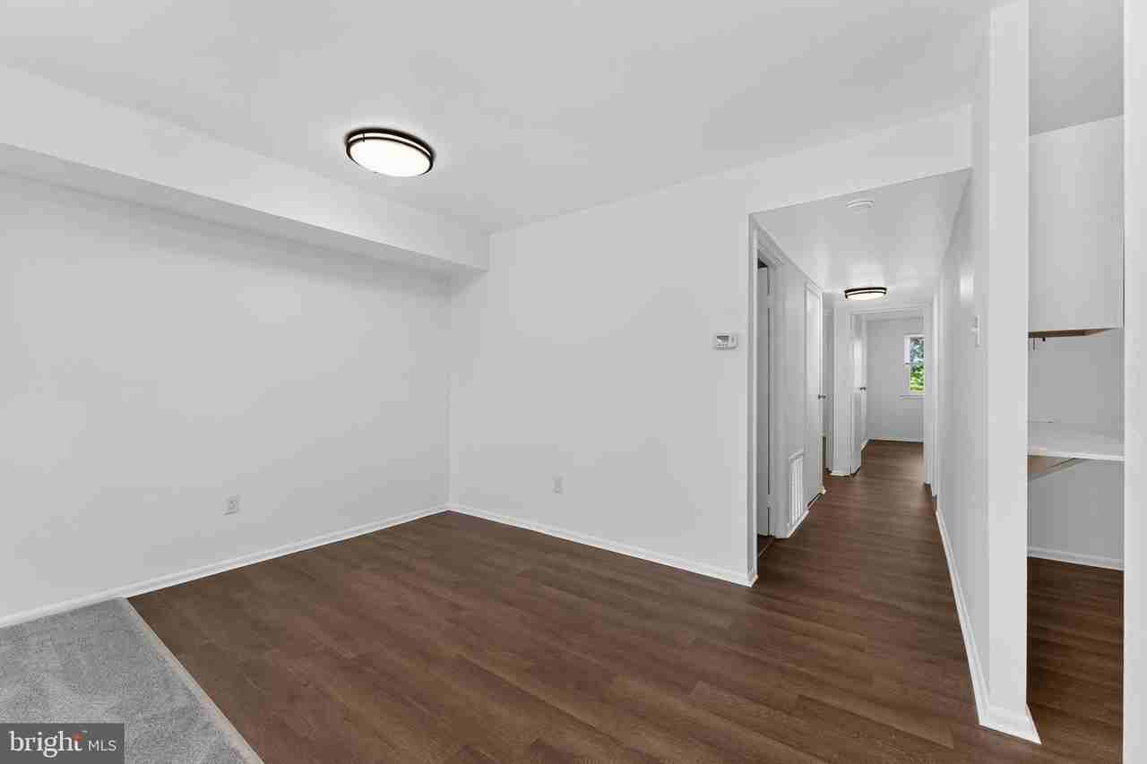 442 State St #B - Photo 5 of 16