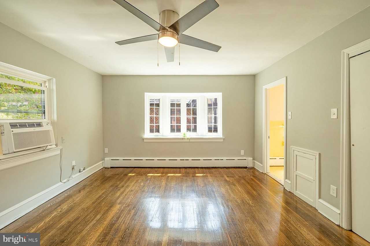 749 Yorkway Pl - Photo 3 of 16