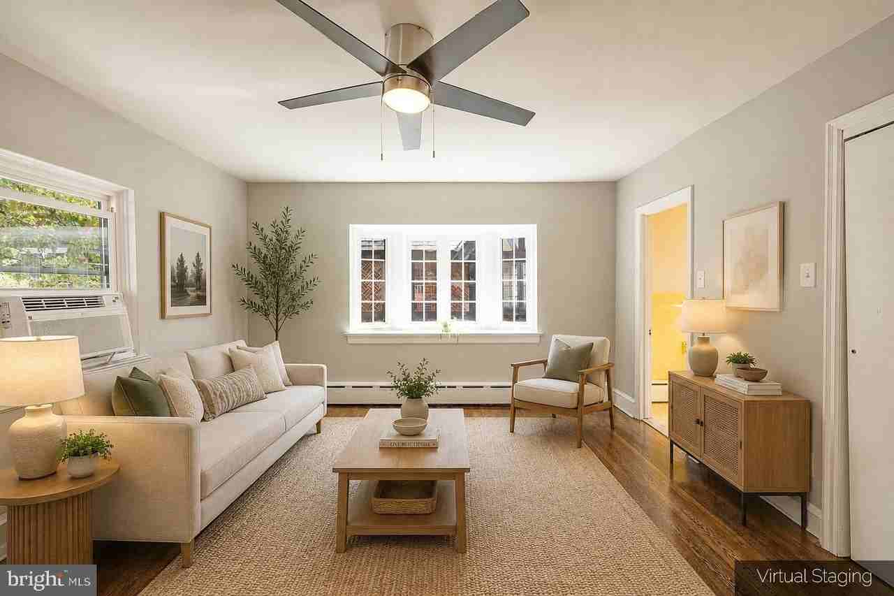 749 Yorkway Pl - Photo 4 of 16