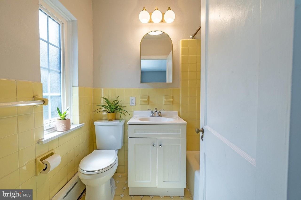 749 Yorkway Pl - Photo 5 of 16
