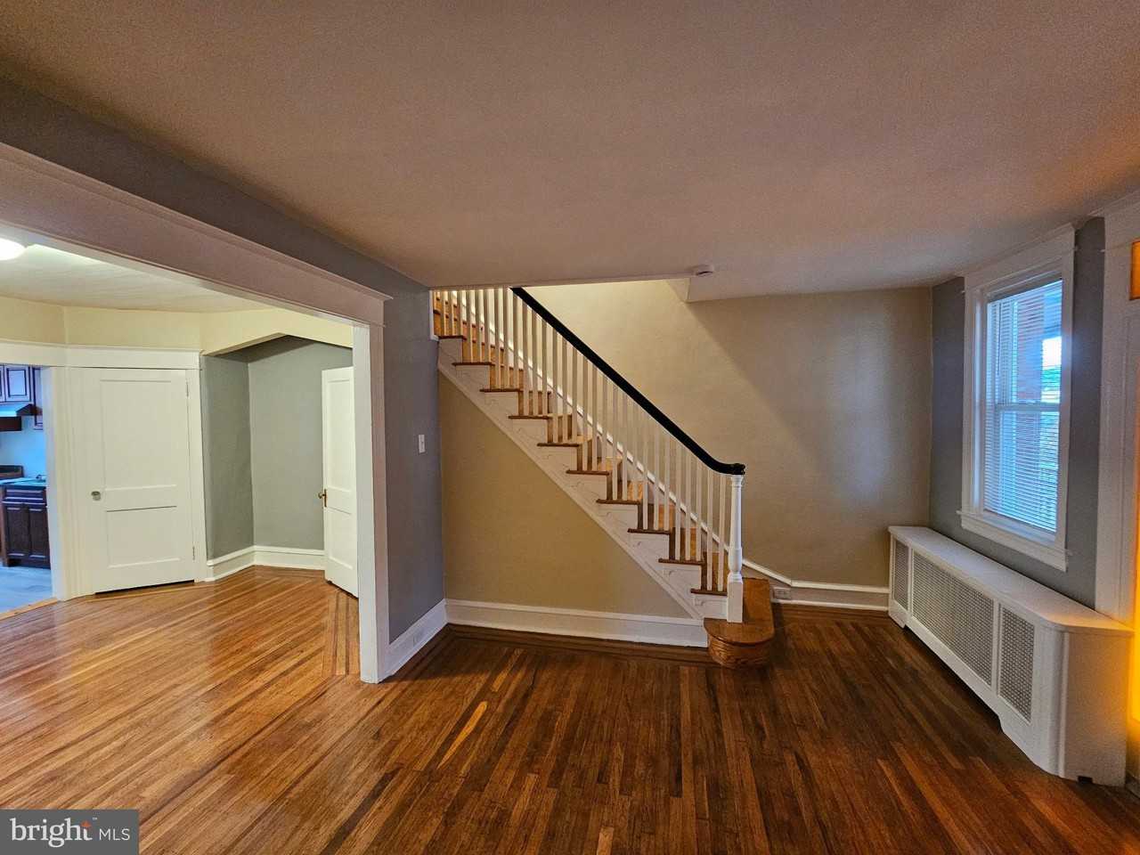 4008 Gilham St - Photo 4 of 21