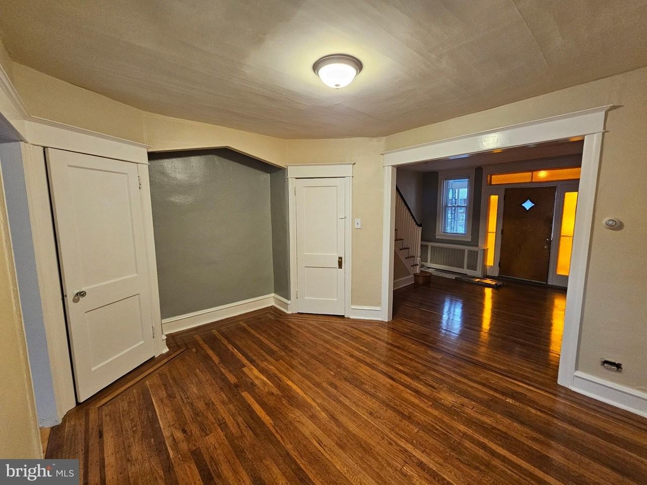 4008 Gilham St - Photo 5 of 21