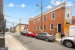 1829 S 22nd St #1stFL - Photo 1 of 1