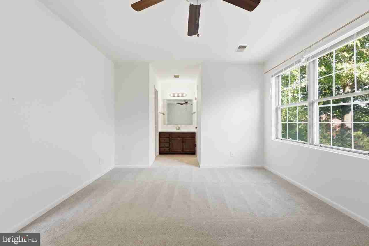5616 8th St N - Photo 3 of 44