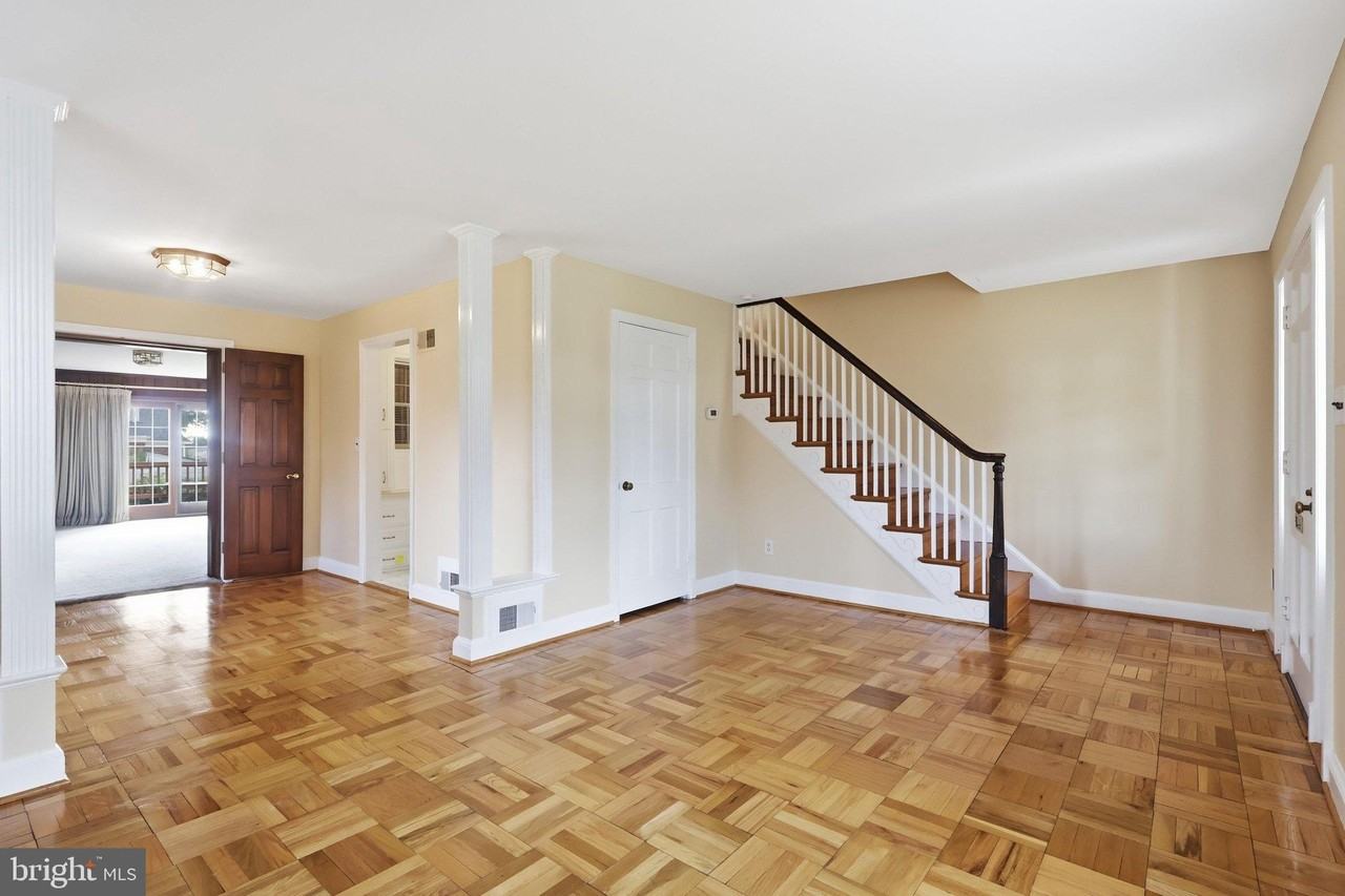 2803 Cameron Mills Rd - Photo 4 of 31