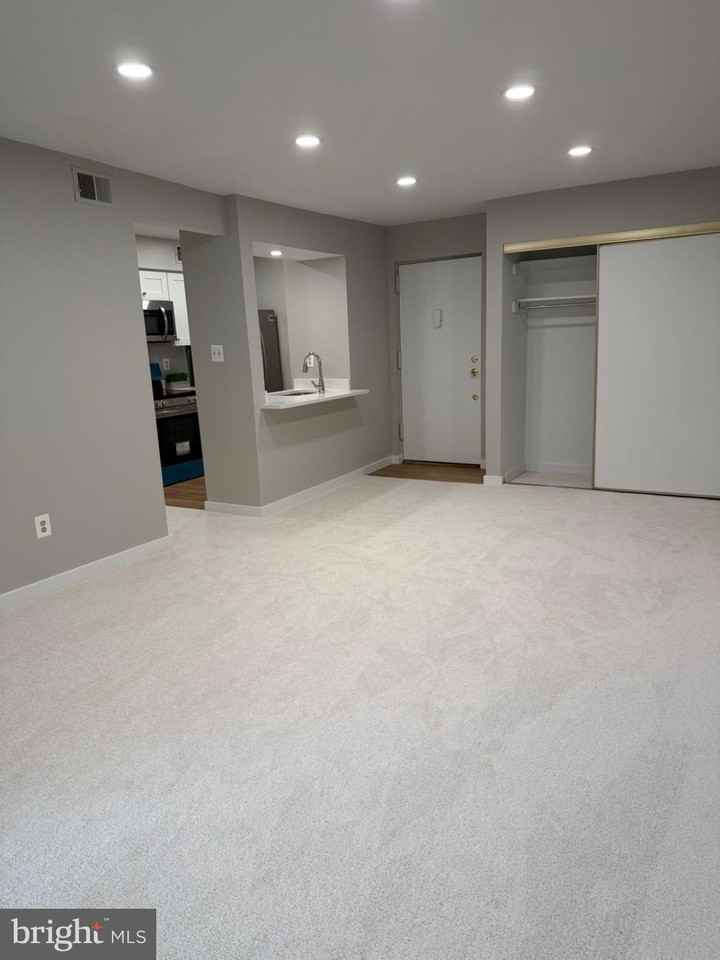5816 Royal Ridge Dr Unit P #P - Photo 6 of 26