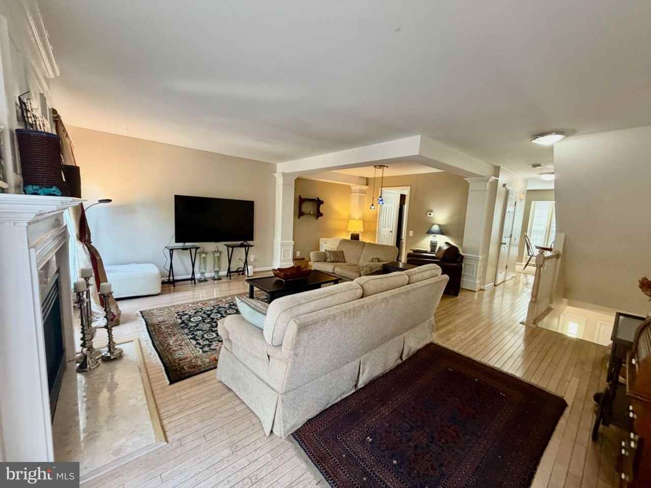 11535 Bertram St - Photo 5 of 37