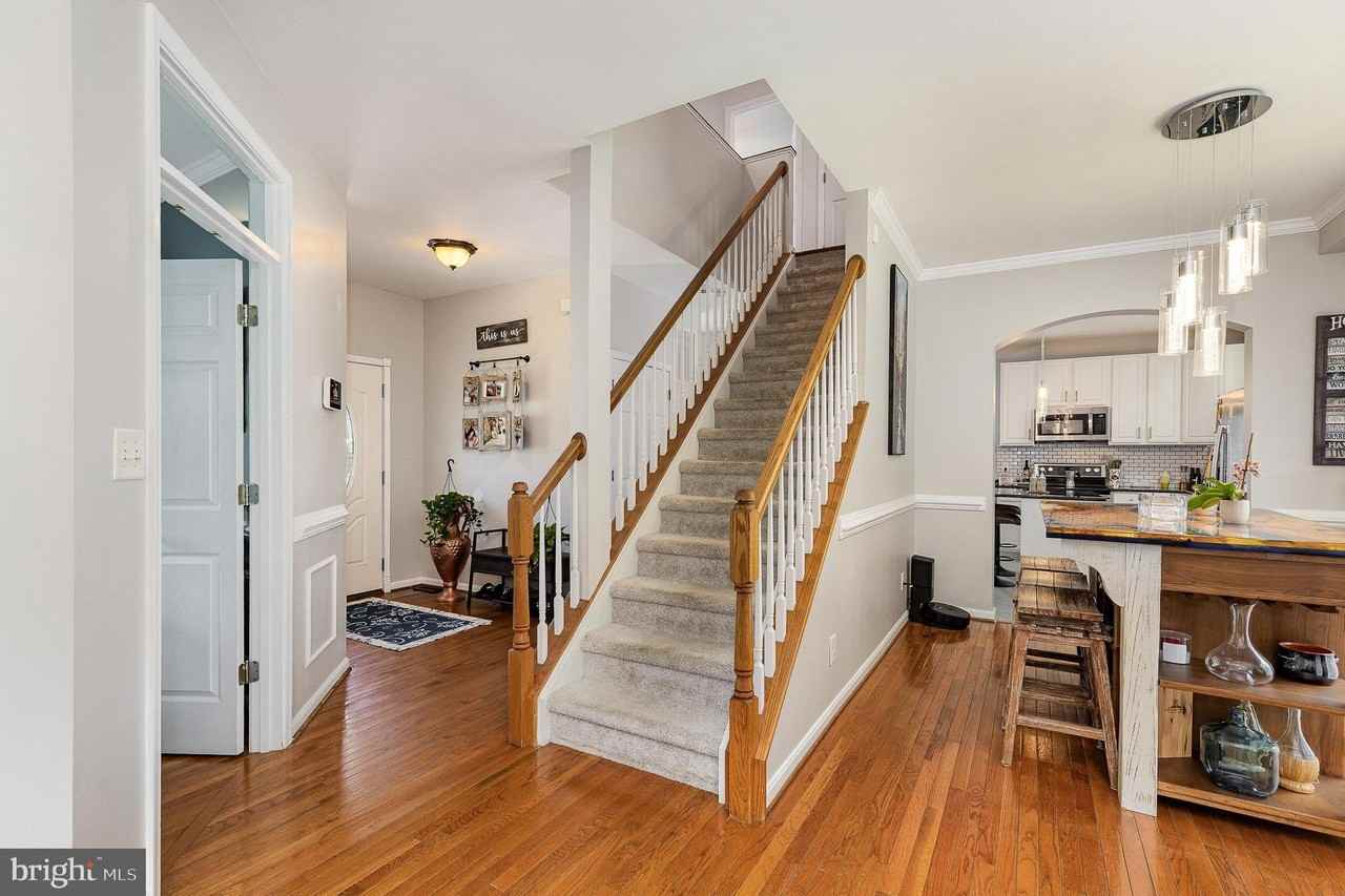 11814 Gardenia Dr - Photo 4 of 34