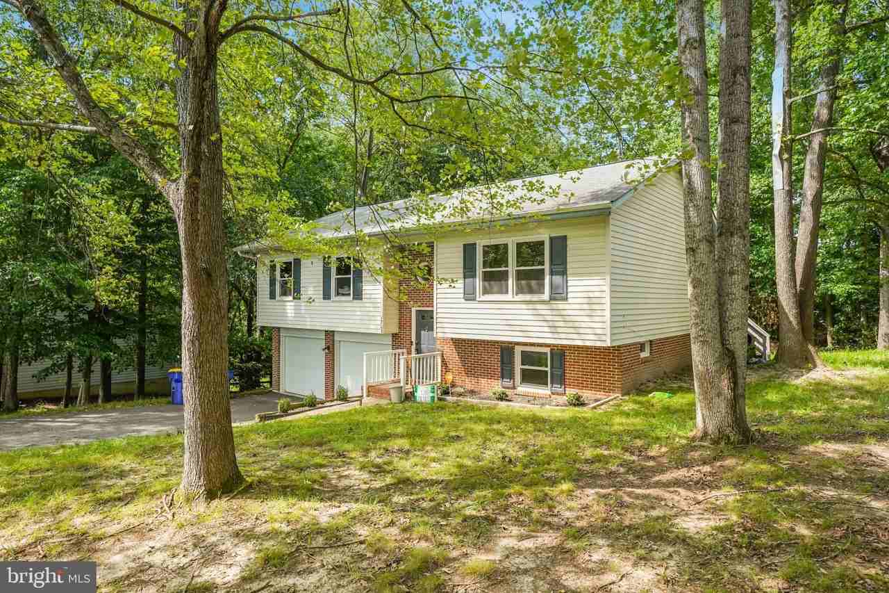 1703 Sherwood Dr - Photo 2 of 24