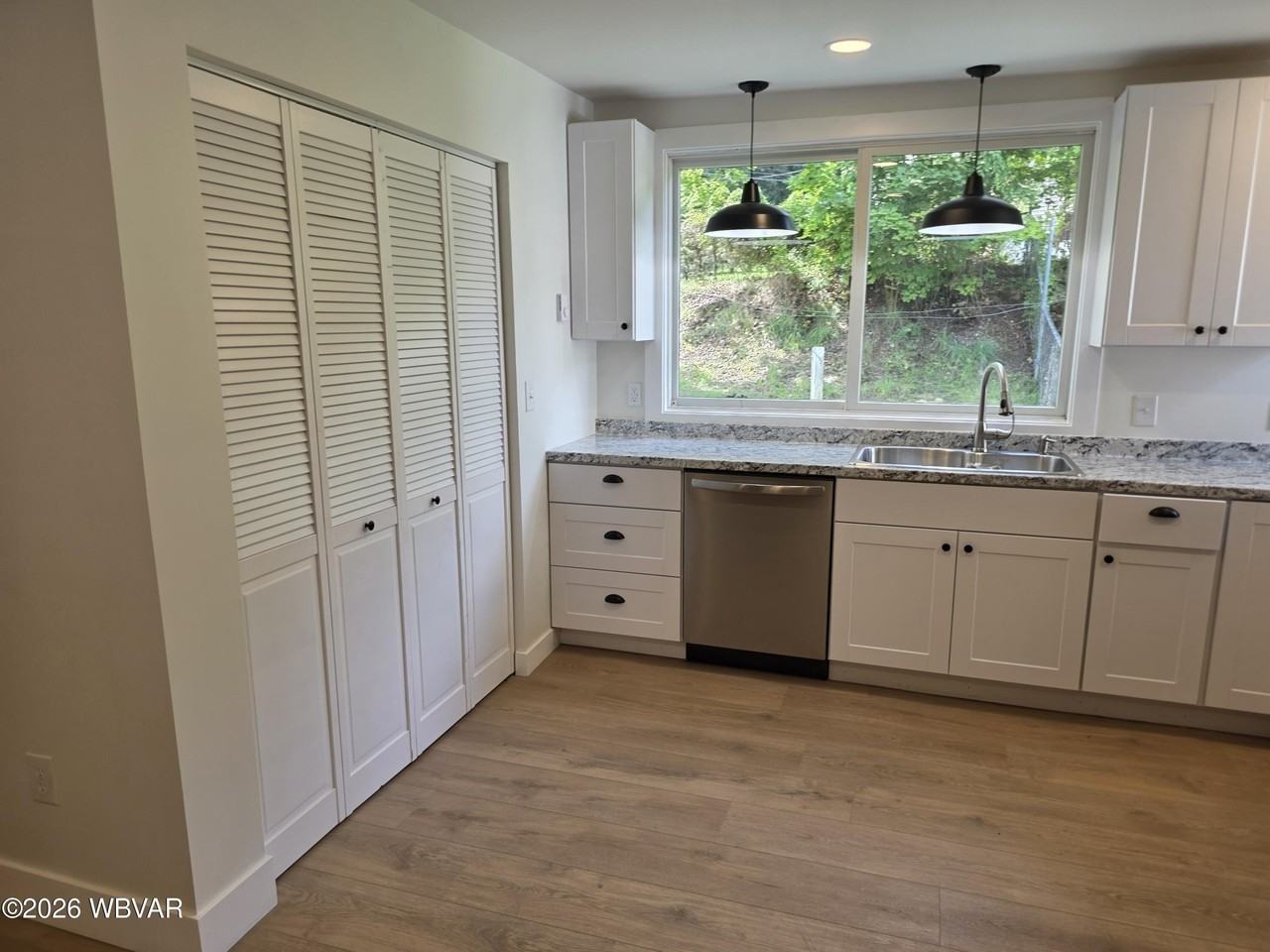 72 W Houston Ave #1 - Photo 3 of 18