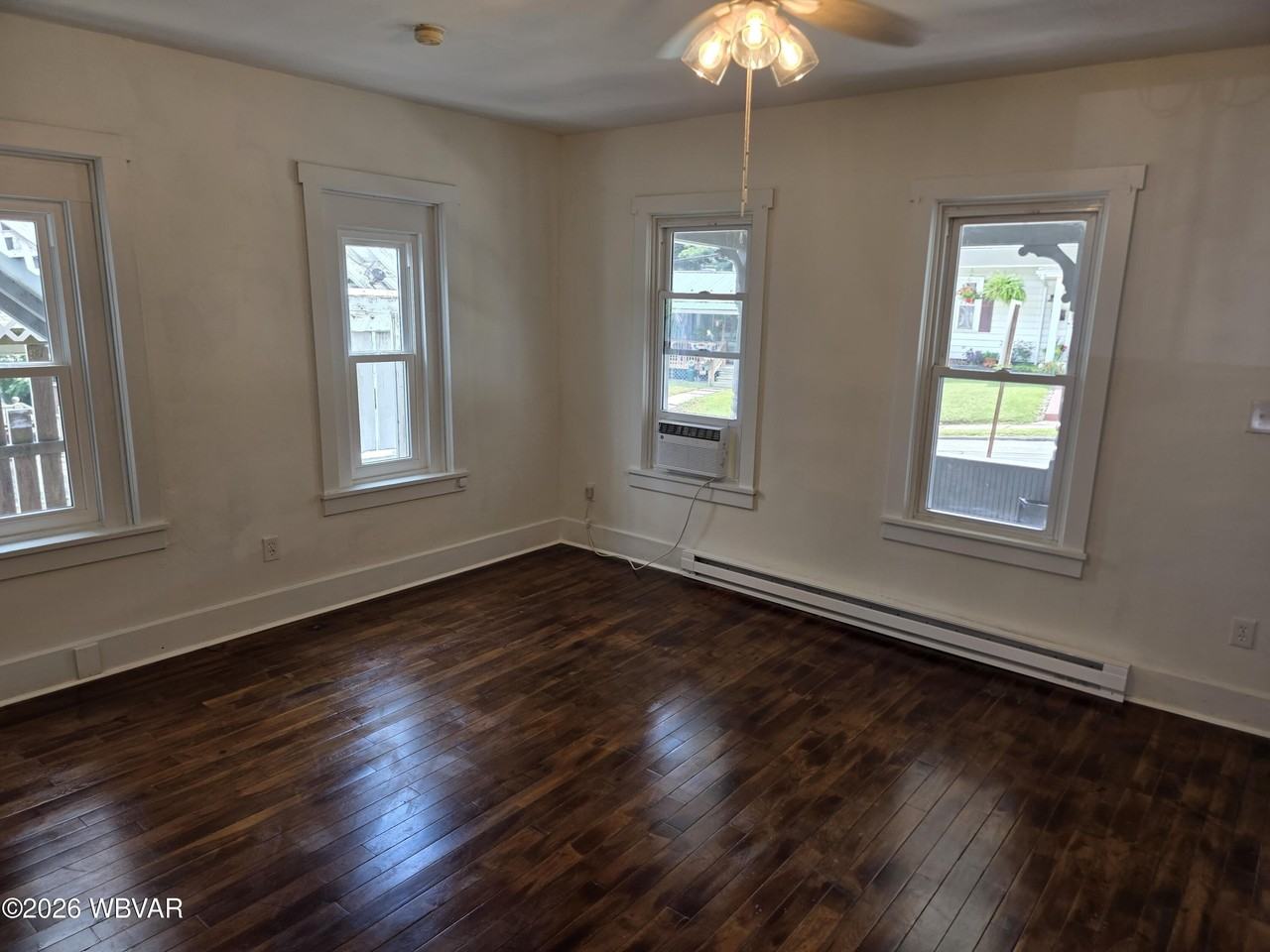72 W Houston Ave #1 - Photo 4 of 18