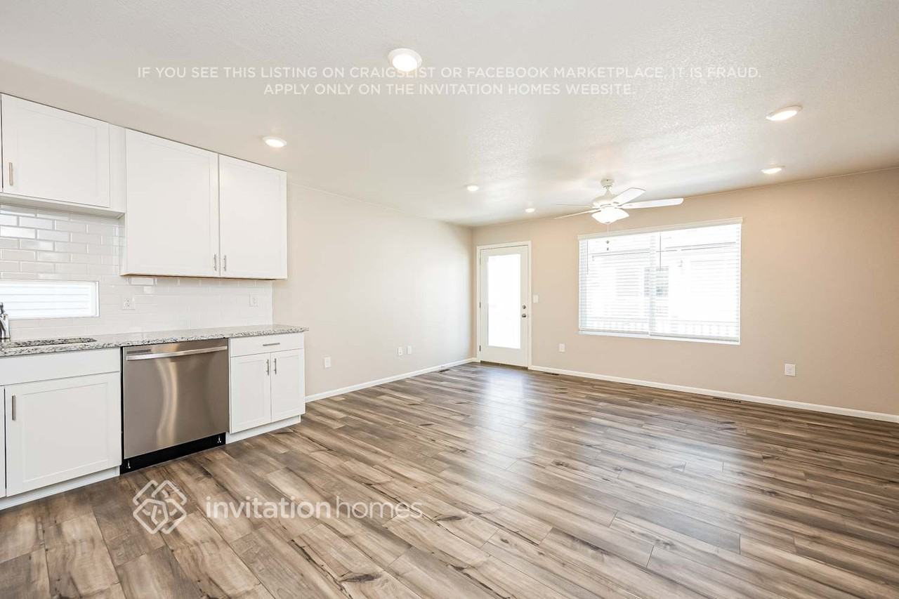 9358 Oro City Loop - Photo 6 of 19