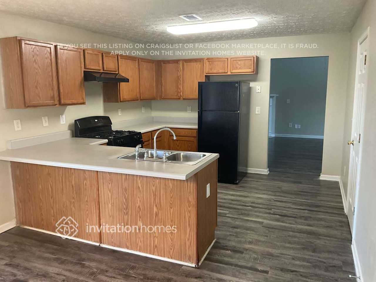 209 Sableshire Way - Photo 4 of 14
