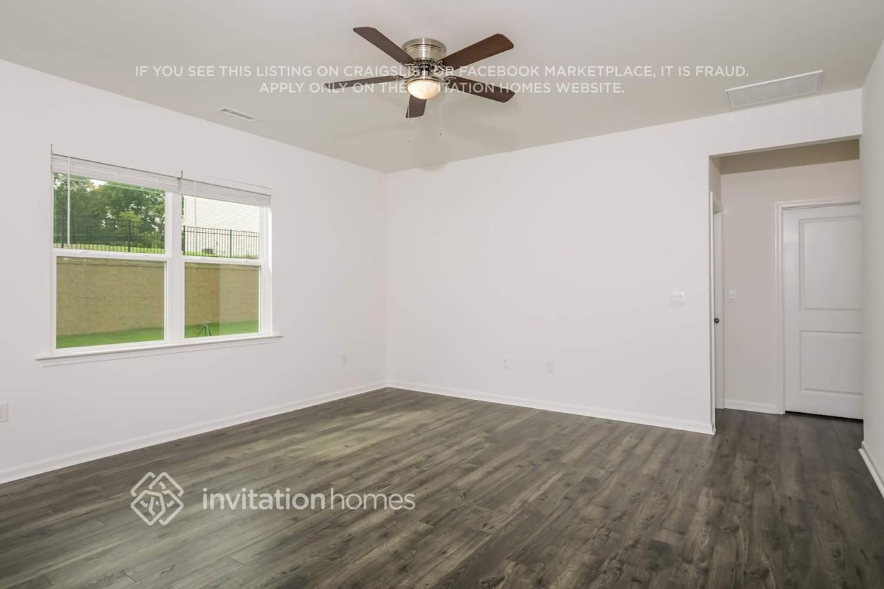 162 Saddle Mare St - Photo 4 of 18