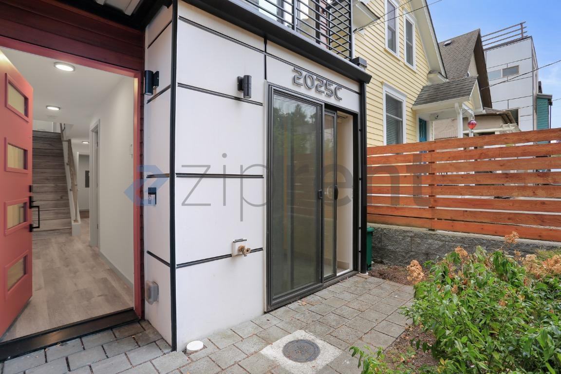 2025 Nw 62nd St #C - Photo 2 of 23
