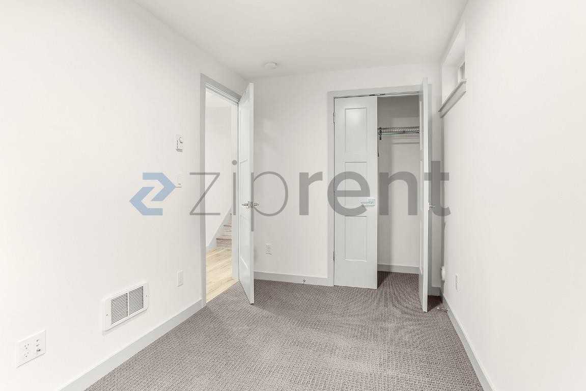 2025 Nw 62nd St #C - Photo 6 of 23