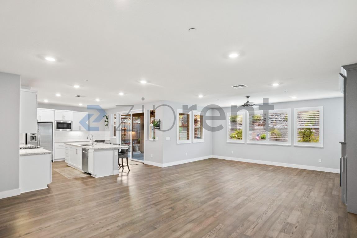 6971 Kirigin Way - Photo 7 of 38