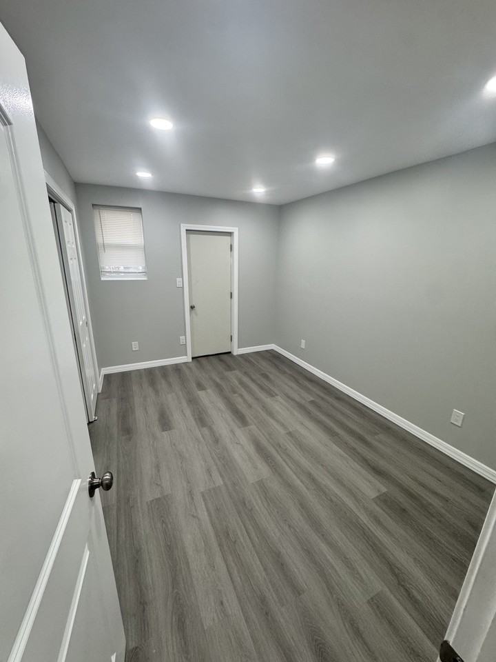 3230 N Newkirk St #1 - Photo 6 of 20