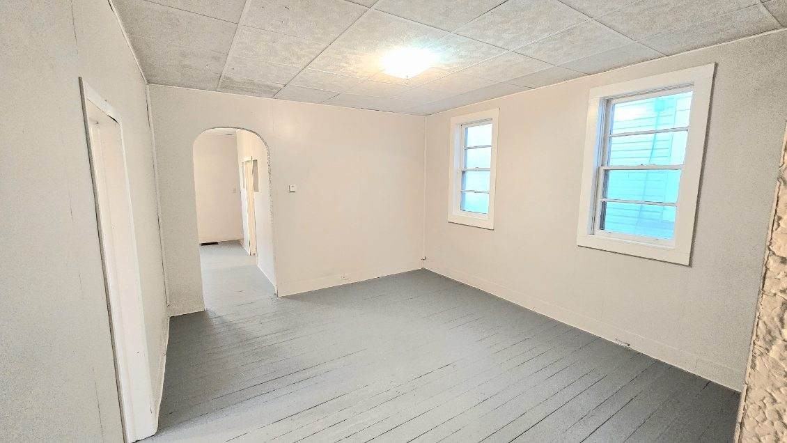 231 E 12th St #1 - Photo 5 of 12