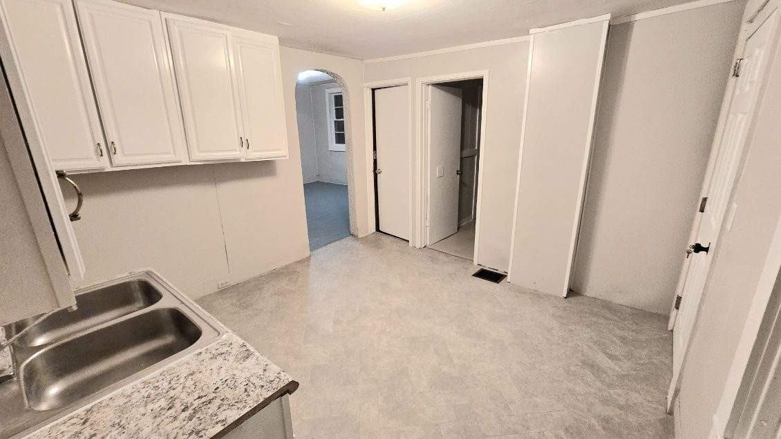 231 E 12th St #1 - Photo 7 of 12