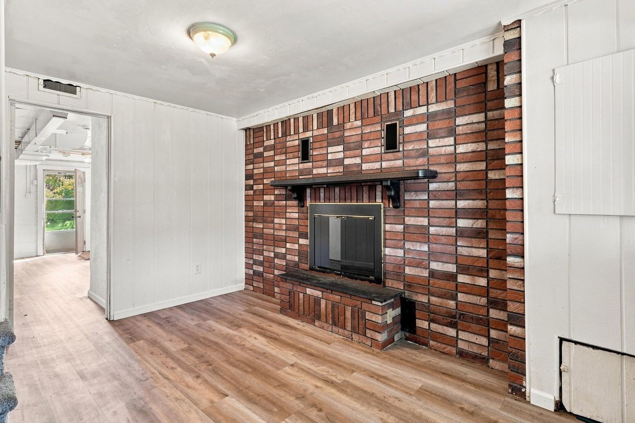 10158 Pearl Rd #1 - Photo 2 of 10