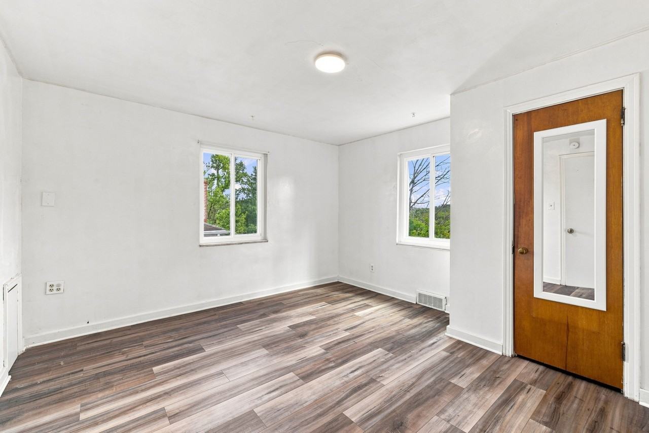 10158 Pearl Rd #1 - Photo 5 of 10