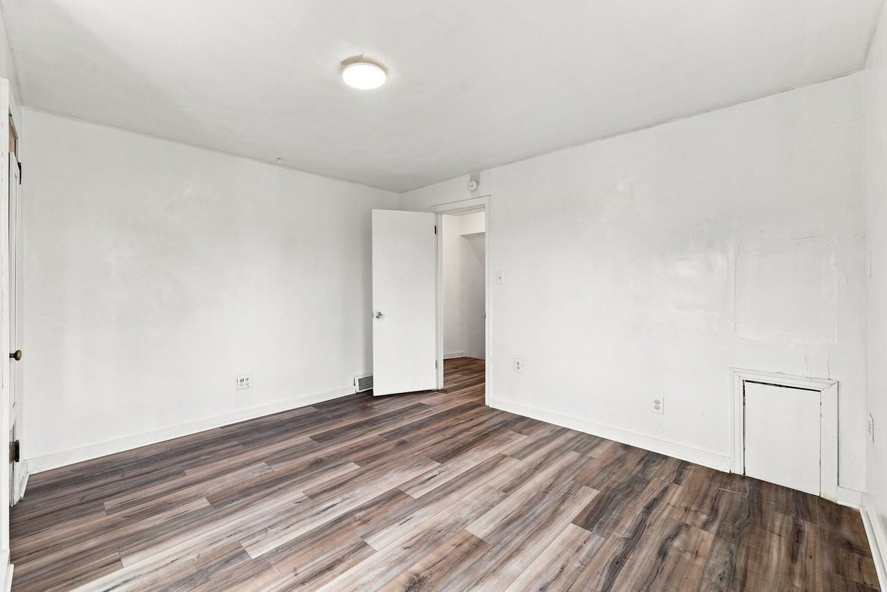 10158 Pearl Rd #1 - Photo 6 of 10