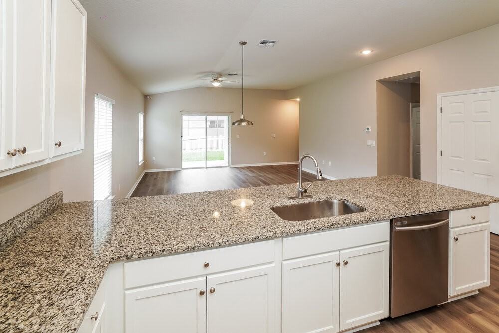 722 Fulmar Ct - Photo 6 of 16