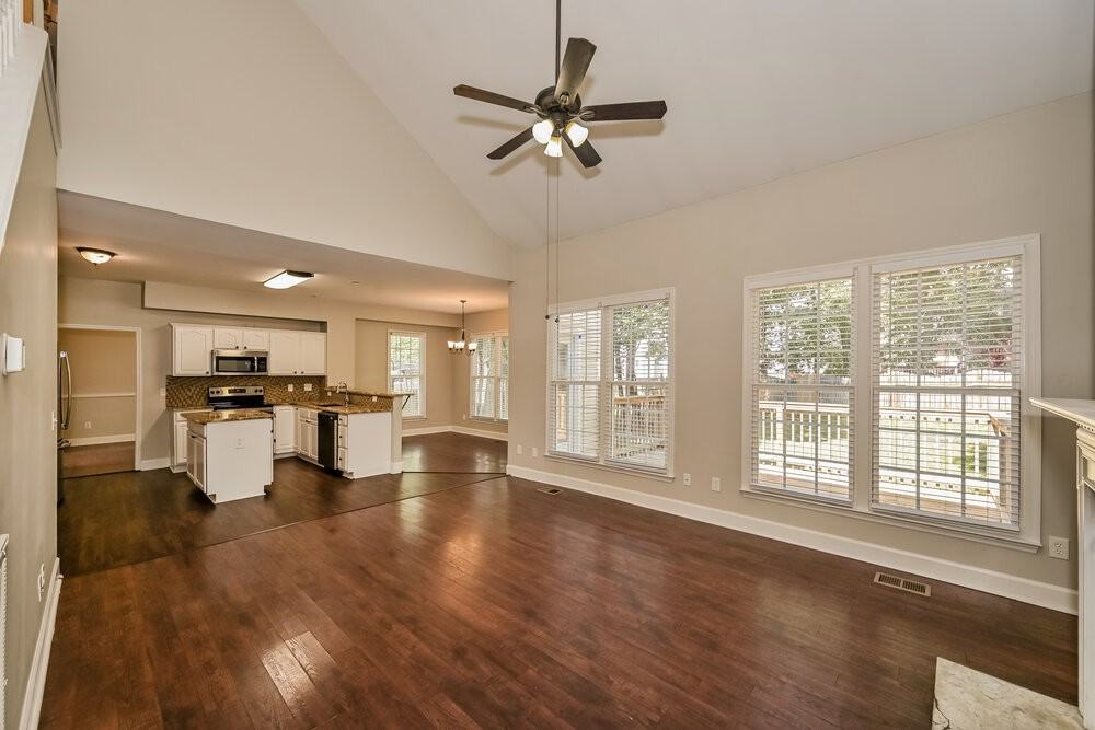 4340 Cambridge Dr - Photo 5 of 17