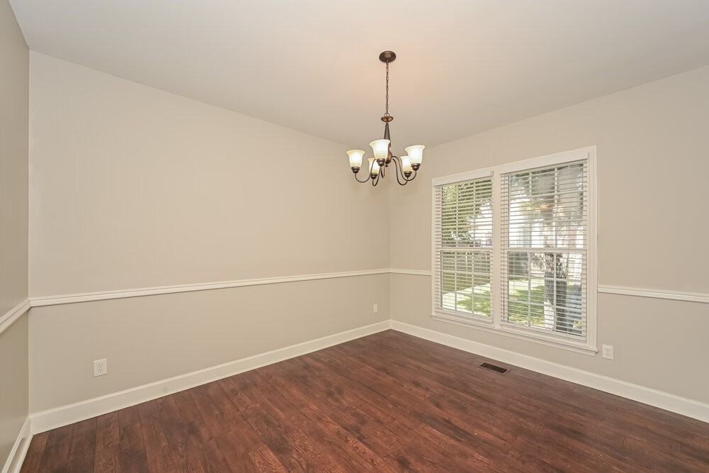 4340 Cambridge Dr - Photo 6 of 17