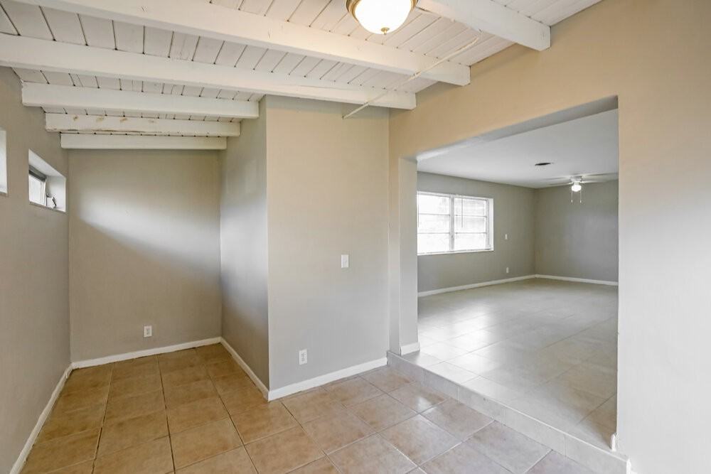 5301 Nw 11th St - Photo 7 of 16