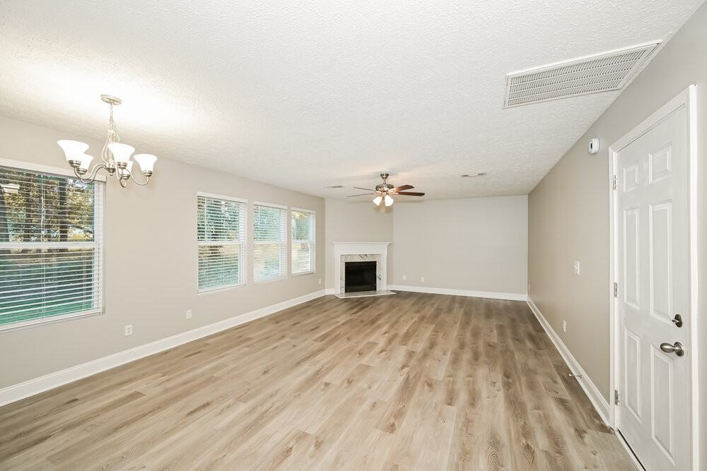 805 General Barksdale Dr - Photo 7 of 17