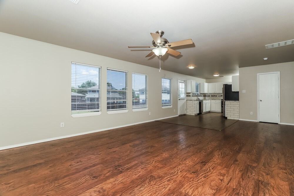 252 Willow Run - Photo 5 of 17