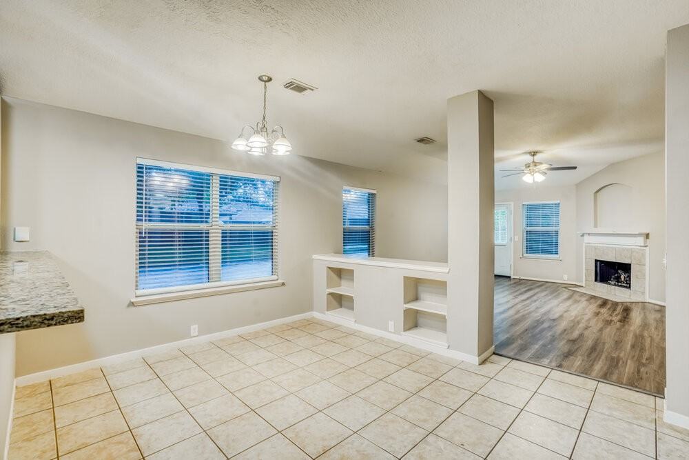 10403 Falling River Dr - Photo 5 of 16