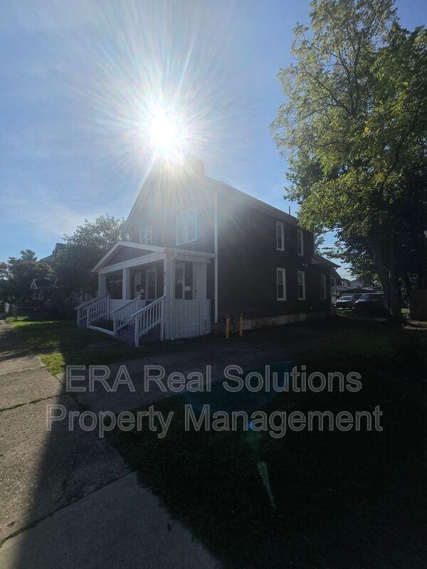 871 Bellows Ave - Photo 2 of 28