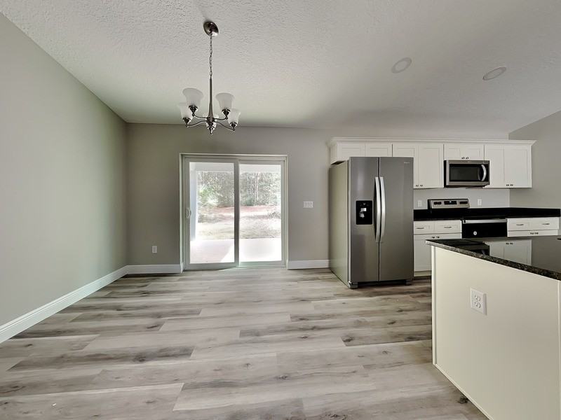 1320 W Emerson Pl - Photo 3 of 22