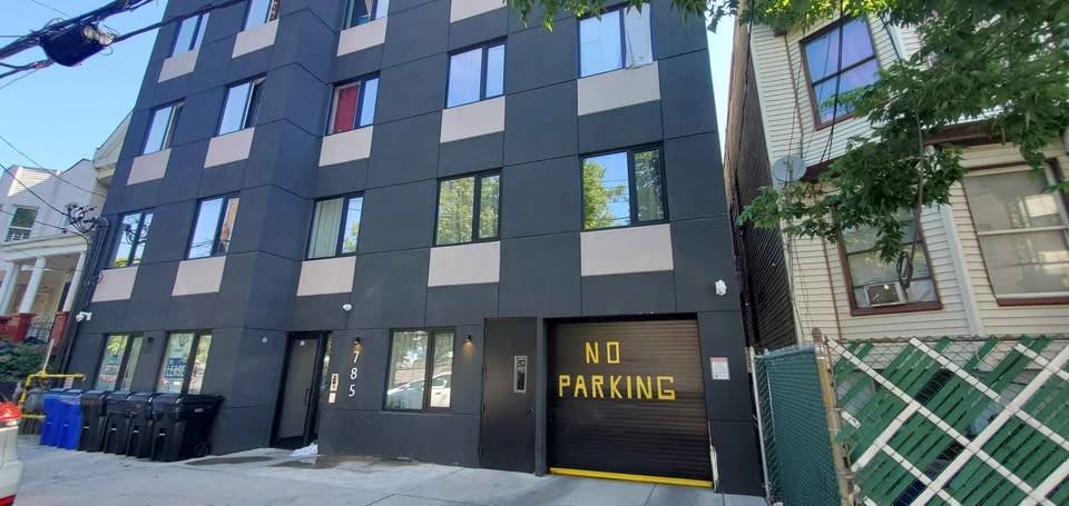 785 Fairmount Place #2P - Photo 6 of 6