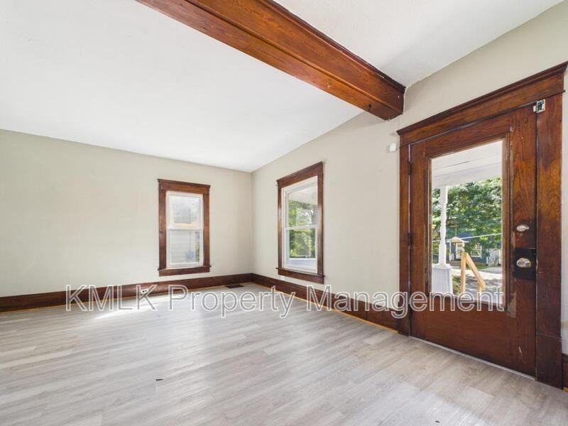 701 Kling St - Photo 5 of 37