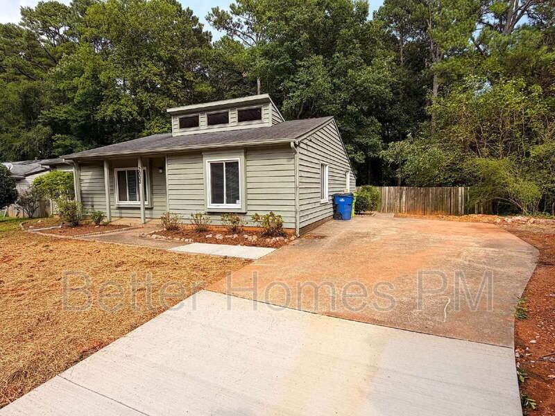 2033 Rabbit Run - Photo 2 of 21