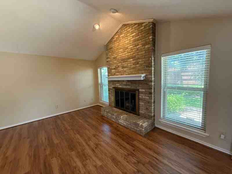 406 Provincetown Ln - Photo 5 of 17