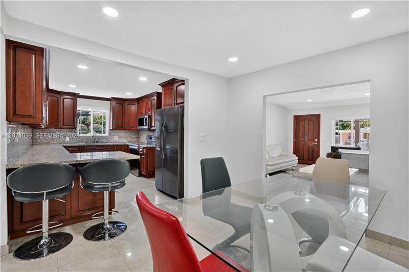 6010 Sw 19th St #6010 - Photo 7 of 19