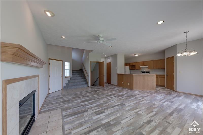 513 N Bristol Ct - Photo 3 of 30