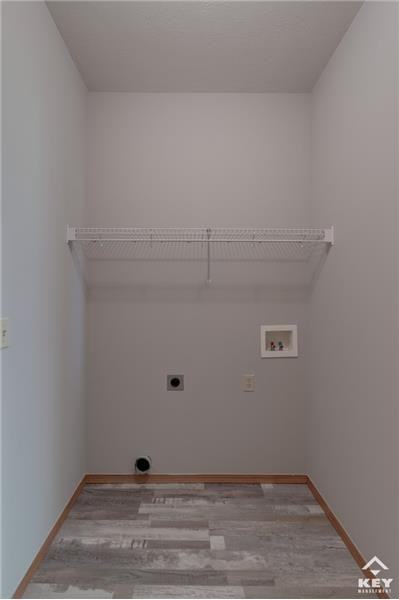 513 N Bristol Ct - Photo 7 of 30
