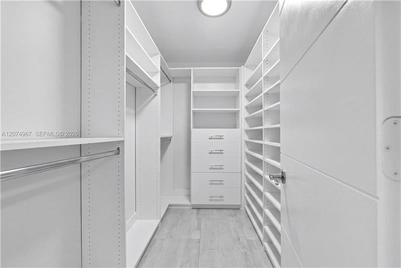 5804 Sw 116th Ave - Photo 3 of 18