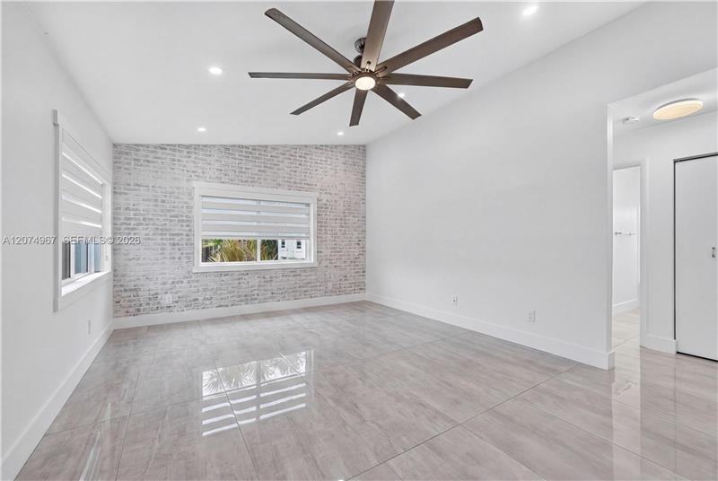 5804 Sw 116th Ave - Photo 6 of 18