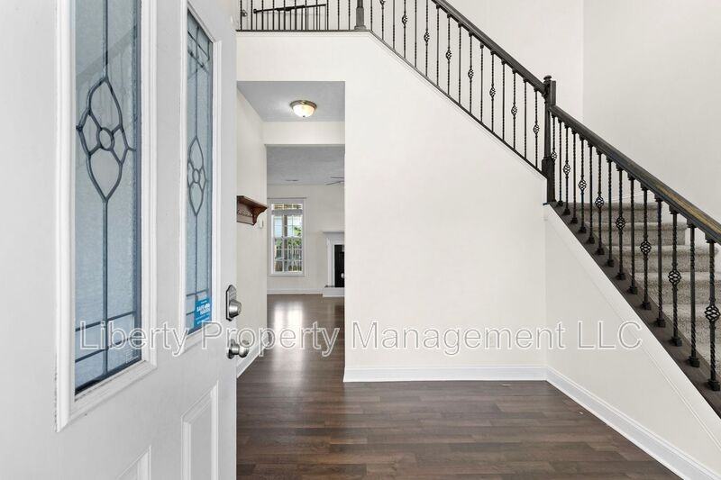146 Trenton Pl - Photo 3 of 21