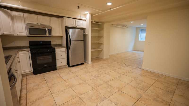 355 Pearl St - Photo 3 of 13