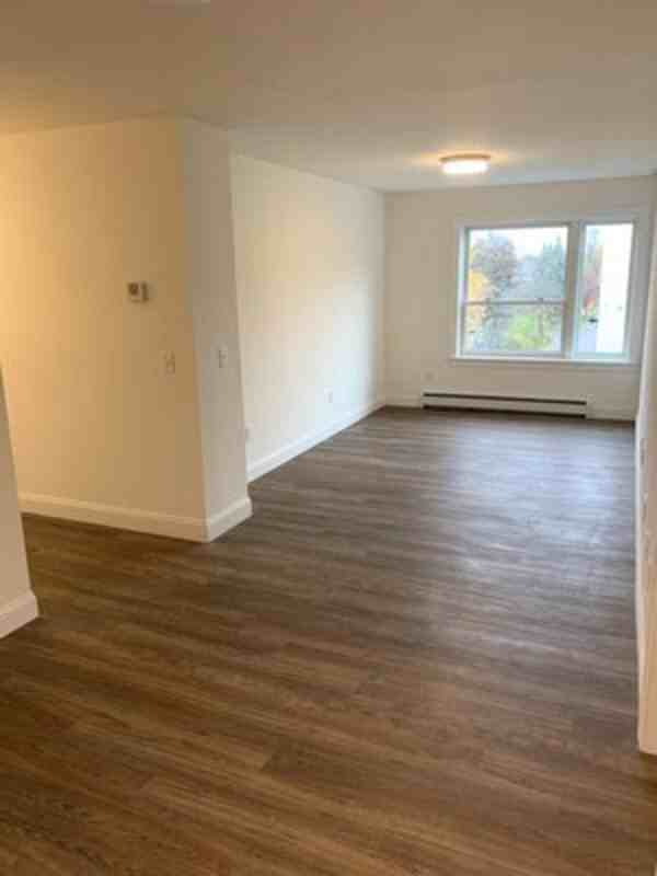308 Main St - Photo 4 of 11