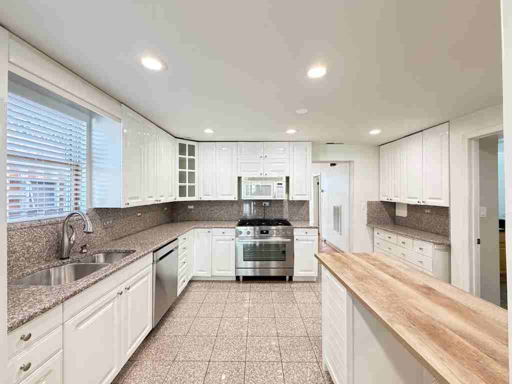 2626 W Superior St #2 - Photo 3 of 21
